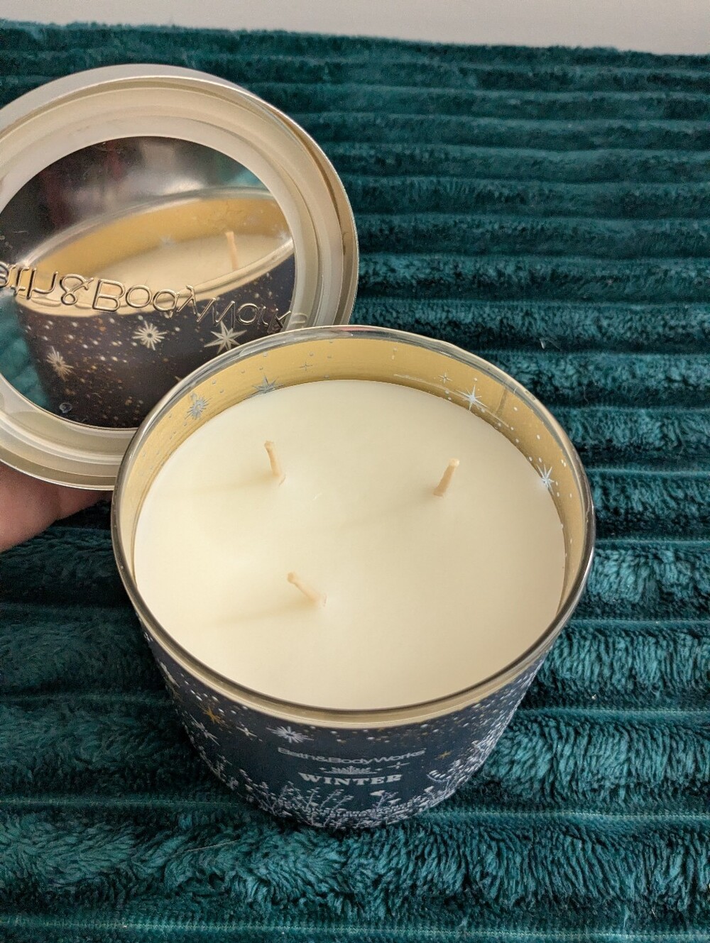 Body: Bath & Body Candle - Picture 3 of 4